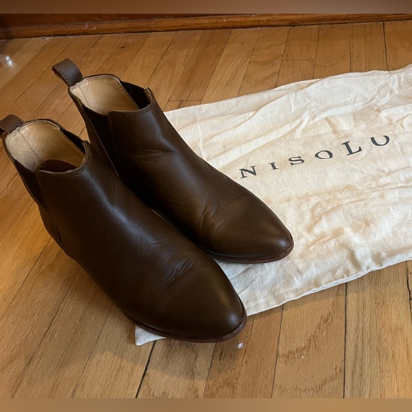 Chocolate Brown Leather Nisolo Chelsea Boot - Picture 1 of 7